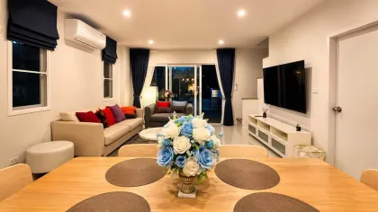 Moderne 3-Zimmer-Villa mit 3 Bädern in Supalai Bella Wichit, Phuket Town zu vermieten
