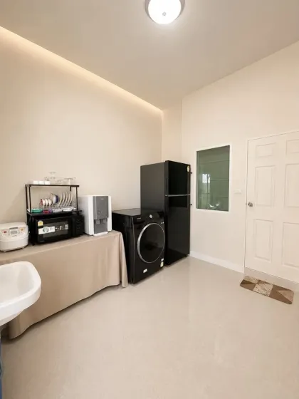 บ้านวิลล่าสวน 3 ห้องนอนกว้างขวางให้เช่าในวิชิต ภูเก็ตทาวน์