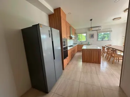 Geräumige 4-Schlafzimmer-Villa zur Miete in Rachada - Samkong