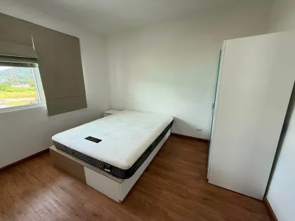 Geräumige 4-Schlafzimmer-Villa zur Miete in Rachada - Samkong