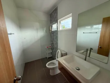 Geräumige 4-Schlafzimmer-Villa zur Miete in Rachada - Samkong