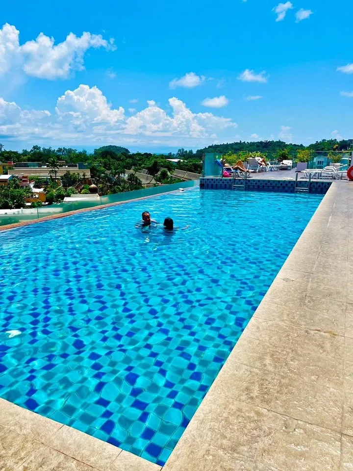 อพาร์ตเมนต์ 1 ห้องนอน พร้อมระเบียง ใกล้หาดกะตะ