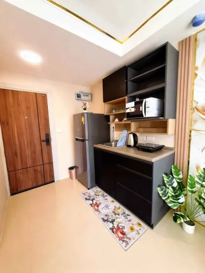 Location 1 chambre avec vue piscine au 777 Beach Condotel
