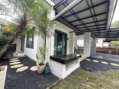 วิลล่าครอบครัว 3 ห้องนอน ขนาดกว้างขวาง ตรงข้ามโรงเรียนนานาชาติบริติชภูเก็ต
