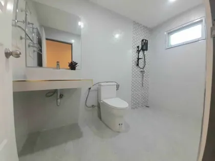 Freistehendes Haus mit 3 Schlafzimmern und 3 Bädern zur Miete in Thalang