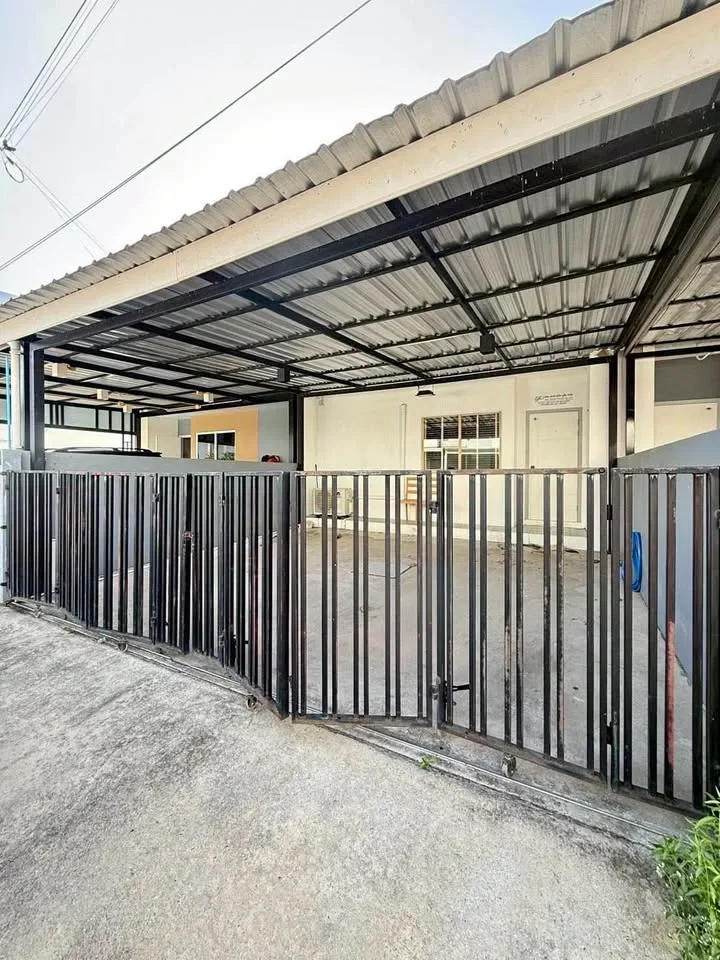 Apartamento de 2 dormitorios y 3 baños en alquiler en The First By Boat Pattana, Phuket Town