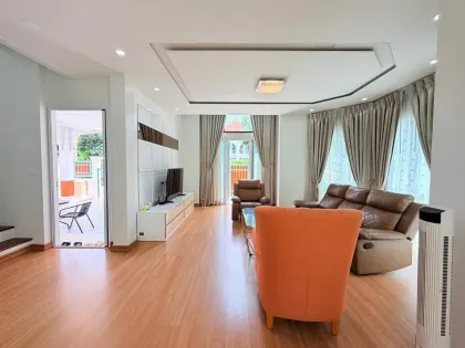 วิลล่าปรับปรุงใหม่ 4 ห้องนอน ในทำเลสุดยอดที่เกาะแก้ว