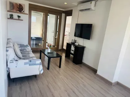 1-Zimmer-Eckwohnung im The Future Condo, Wichit zu vermieten