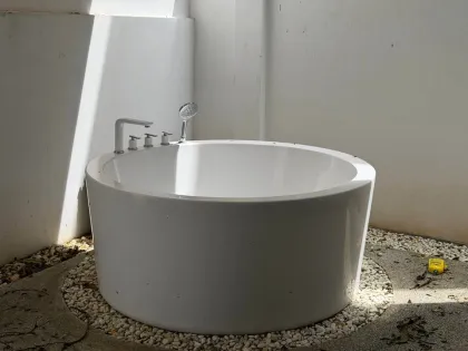 Moderna villa de 2 plantas en alquiler en Rawai con jacuzzi