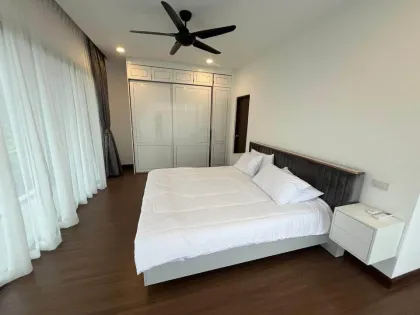 Moderna villa de 2 plantas en alquiler en Rawai con jacuzzi