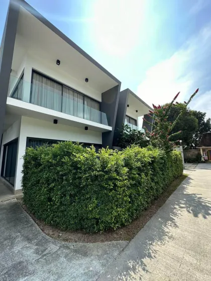 Moderna villa de 2 plantas en alquiler en Rawai con jacuzzi