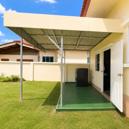 Haustierfreundliche 3-Zimmer-Villa mit großem Garten in Phuket Villa Chaofa