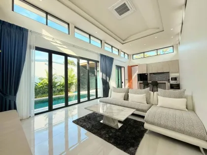 Villa moderne tropicale avec piscine privée à Cherng Talay