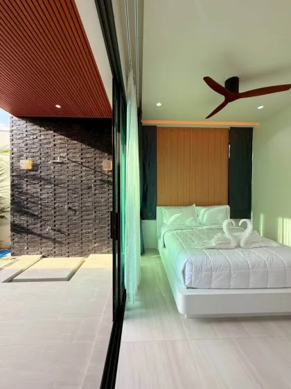 Villa moderne tropicale avec piscine privée à Cherng Talay