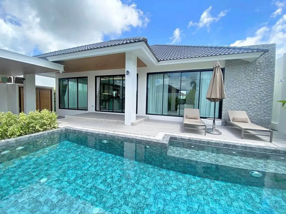 Modern 3-Bedroom Pool Villa for Rent Near Robinson Lifestyle Thalang