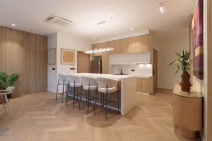 Luxuriöse 3-Schlafzimmer Poolvilla mit Seeblick in Rawai