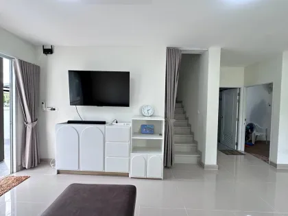 Villa de esquina con 3 habitaciones en alquiler en Phuket Green Ville