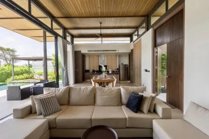 บ้านพักตากอากาศพูลวิลล่า 3 ห้องนอนสุดหรูให้เช่า – Boat Avenue Residence