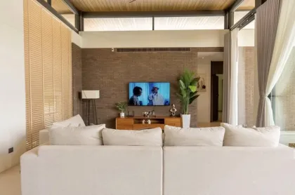 บ้านพักตากอากาศพูลวิลล่า 3 ห้องนอนสุดหรูให้เช่า – Boat Avenue Residence