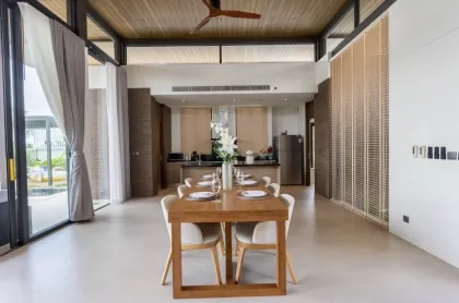 บ้านพักตากอากาศพูลวิลล่า 3 ห้องนอนสุดหรูให้เช่า – Boat Avenue Residence