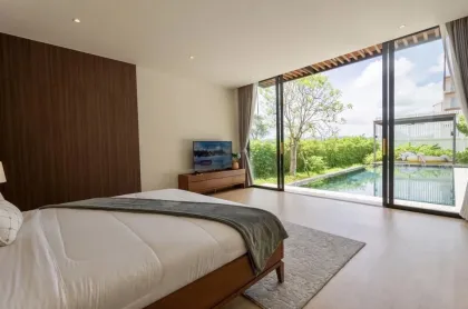 บ้านพักตากอากาศพูลวิลล่า 3 ห้องนอนสุดหรูให้เช่า – Boat Avenue Residence