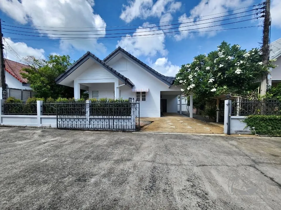 Lovely 2-Bedroom, 2-Bath House Near Nai Harn Beach