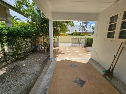 Lovely 2-Bedroom, 2-Bath House Near Nai Harn Beach