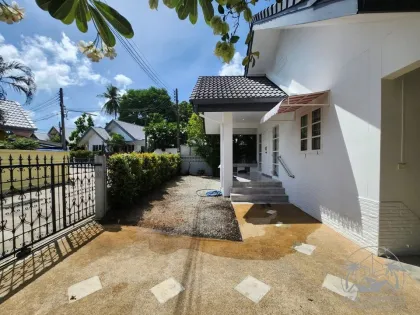 Lovely 2-Bedroom, 2-Bath House Near Nai Harn Beach