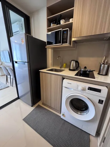 Studio-Wohnung mit Garten- und Poolblick zur Miete im The Base Rise Phuket