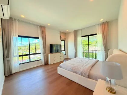 Villa de lujo nueva con 4 dormitorios y 5 baños en alquiler en Koh Kaew