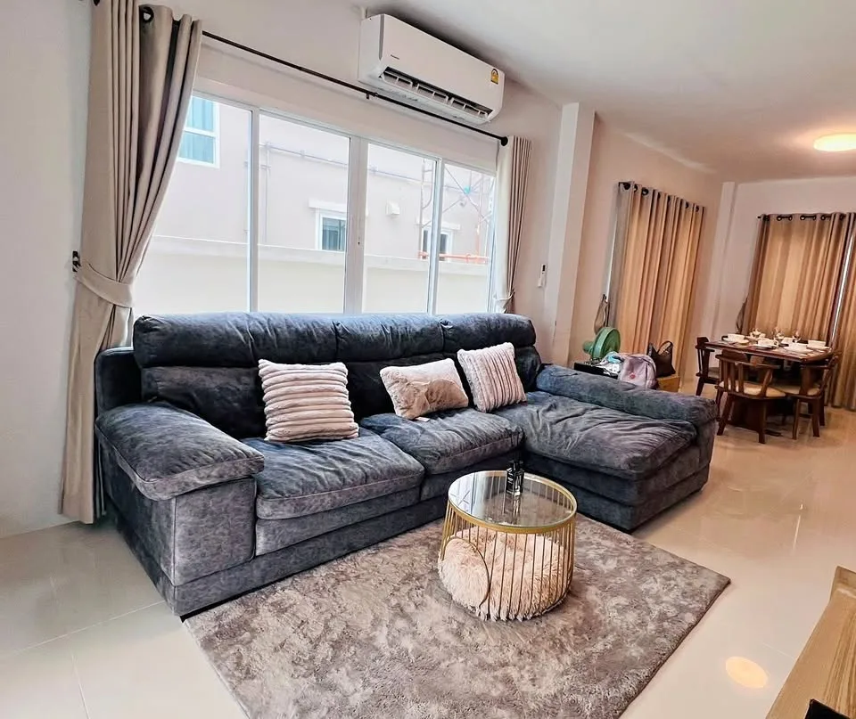 บ้านเดี่ยว 4 ห้องนอนสุดหรูให้เช่า ที่ Mana Kathu