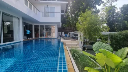 Cozy and Modern Private Pool Villa near BCIS in Chalong