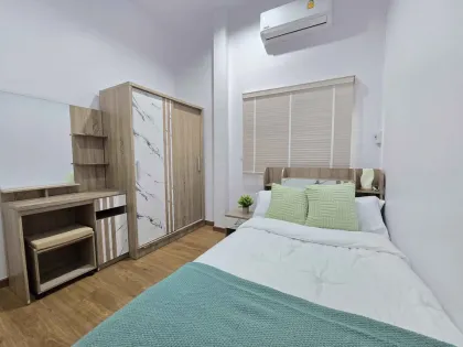 Koh Kaew舒适2卧室半独立式住宅