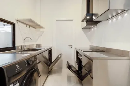 4-Bedroom Villa with Private Pool near BISP Phuket for Rent