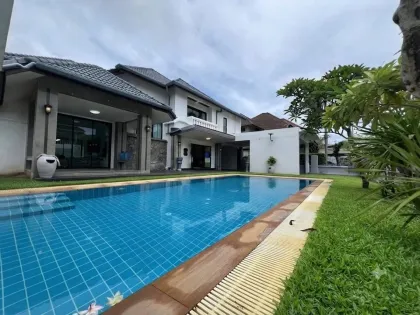 Moderne Luxus-Poolvilla zur Miete in Wichit, Phuket