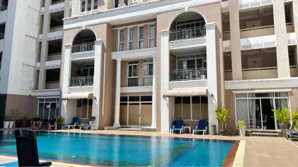 2-Zimmer-Wohnung mit 2 Bädern und Poolblick in Patong
