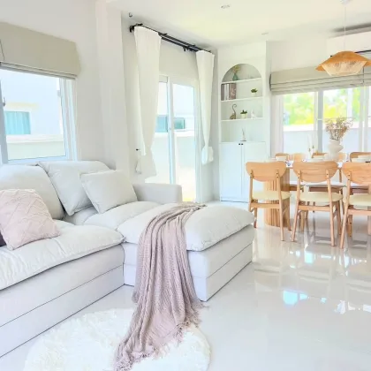 Designer-Lakefront-Wohnung mit 3 Schlafzimmern, 2 Bädern in Supalai Lake View