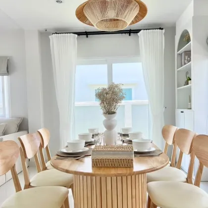 Designer-Lakefront-Wohnung mit 3 Schlafzimmern, 2 Bädern in Supalai Lake View