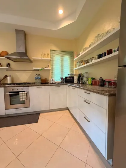 Executive 2-Bed Detached Villa Near BISP with Gourmet Kitchen