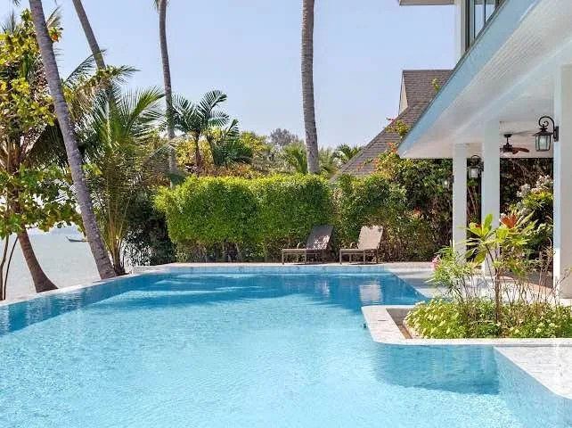 4-Zimmer-Strandvilla mit Privatpool in Rawai