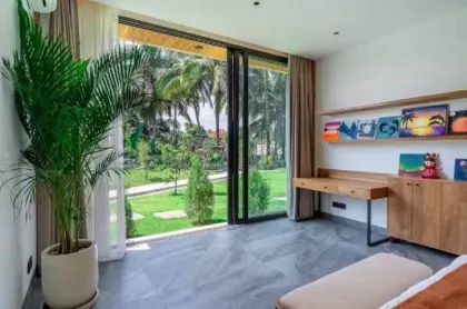 วิลล่า 7 ห้องนอนกว้างขวาง ใกล้หาดบางเทาและลากูน่าภูเก็ต