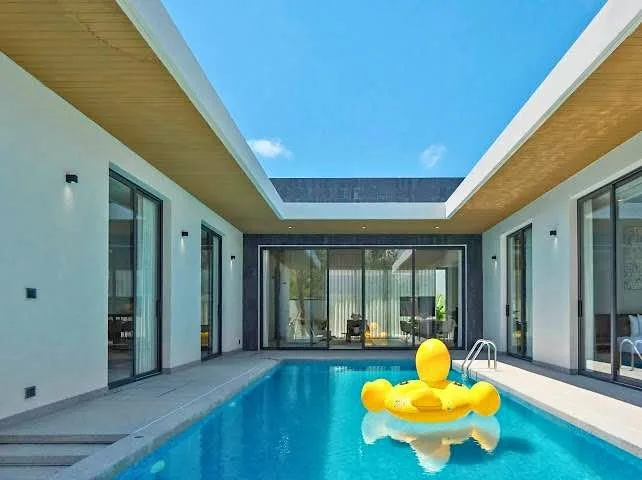 Brand-New Modern 4-Bedroom Villa in Rawai/Chalong