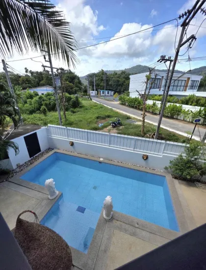 Villa avec piscine privée à Thalang pour 45 000 THB par mois