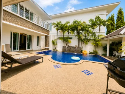 Große Villa mit privatem Pool in Rawai zu vermieten für 90.000 THB
