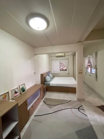Maison 2 étages avec 2 chambres à louer à Karon