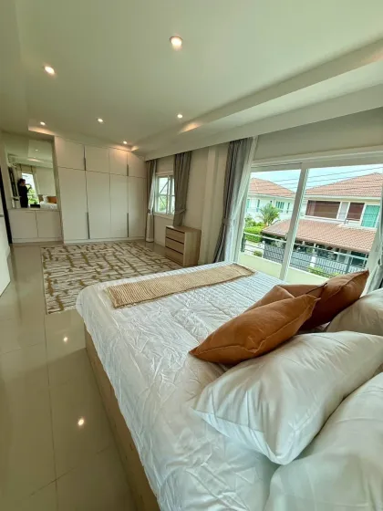 4-Bedroom House for Rent at Supalai Bella Thalang