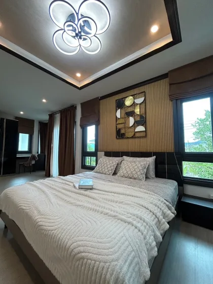 Maison à louer Supalai Lake Ville Koh Kaew, 4 chambres 3 salles de bain