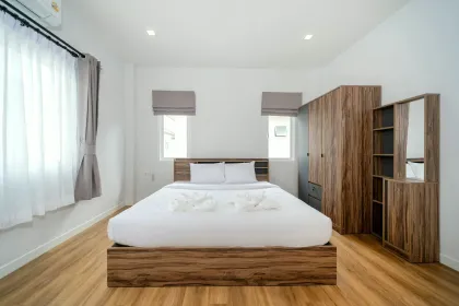 Mana Kathu Lake 4-Bedroom Villa with 3 Bathrooms for Rent