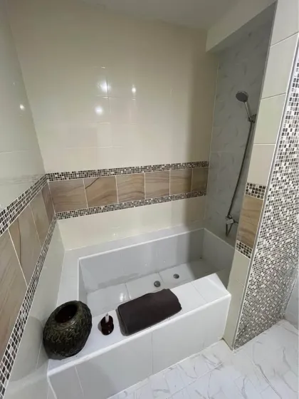 Appartement 2 chambres spacieux près du centre de Phuket