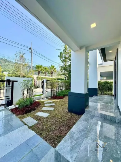 Moderne Villa mit 4 Schlafzimmern und 4 Bädern zur Miete in SETTHASIRI Koh Kaew Retreat